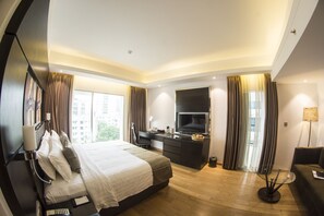 Superior Studio, 1 Bedroom, City View | Premium bedding, down comforters, minibar, in-room safe