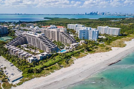 Key Biscayne Apartment