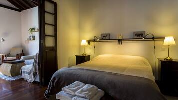 2 slaapkamers, een strijkplank/strijkijzer, gratis wifi, beddengoed