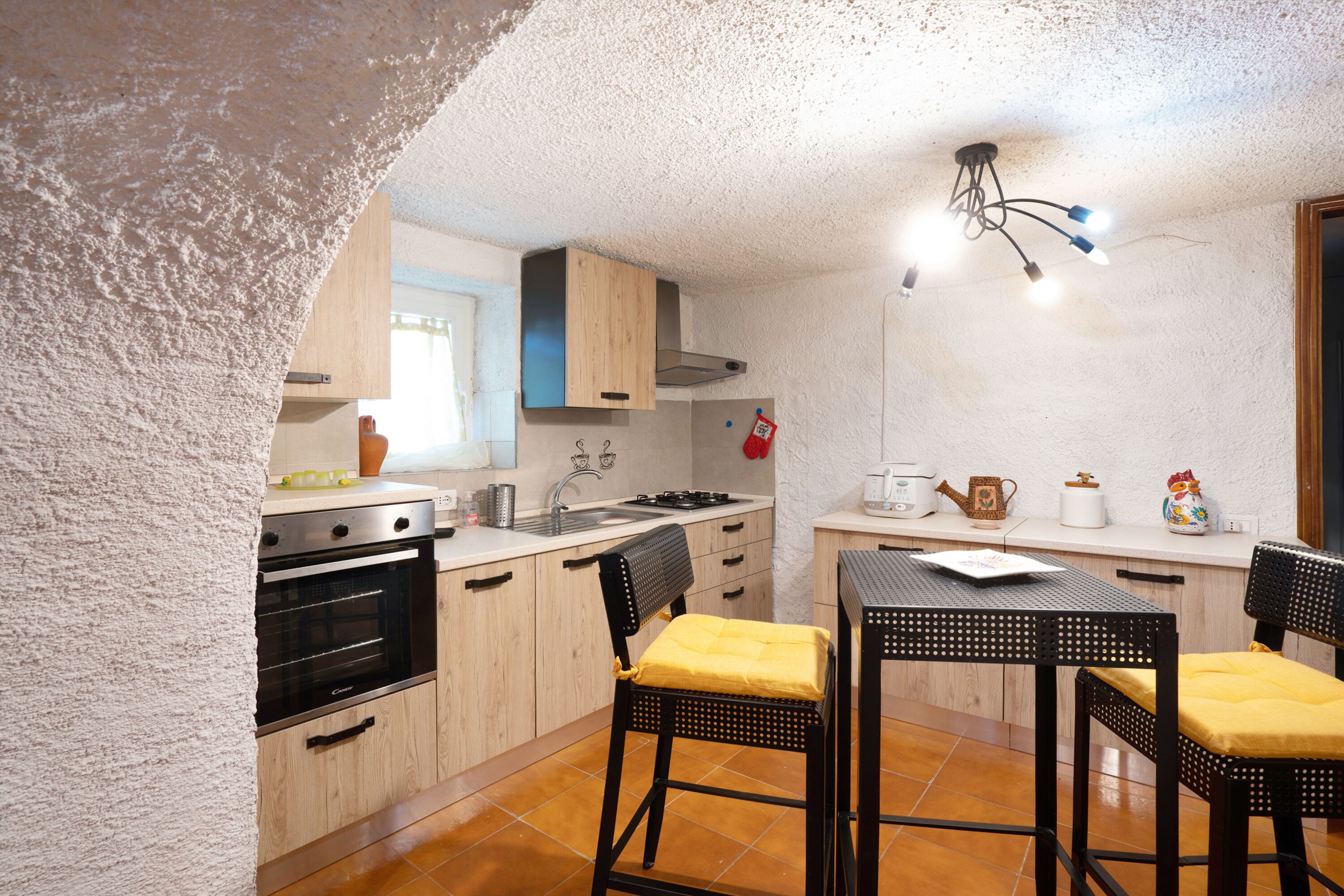 Pet-Friendly Apartment 'Il Bacio del Sole' with BBQ, Shared Terrace & Wi-Fi