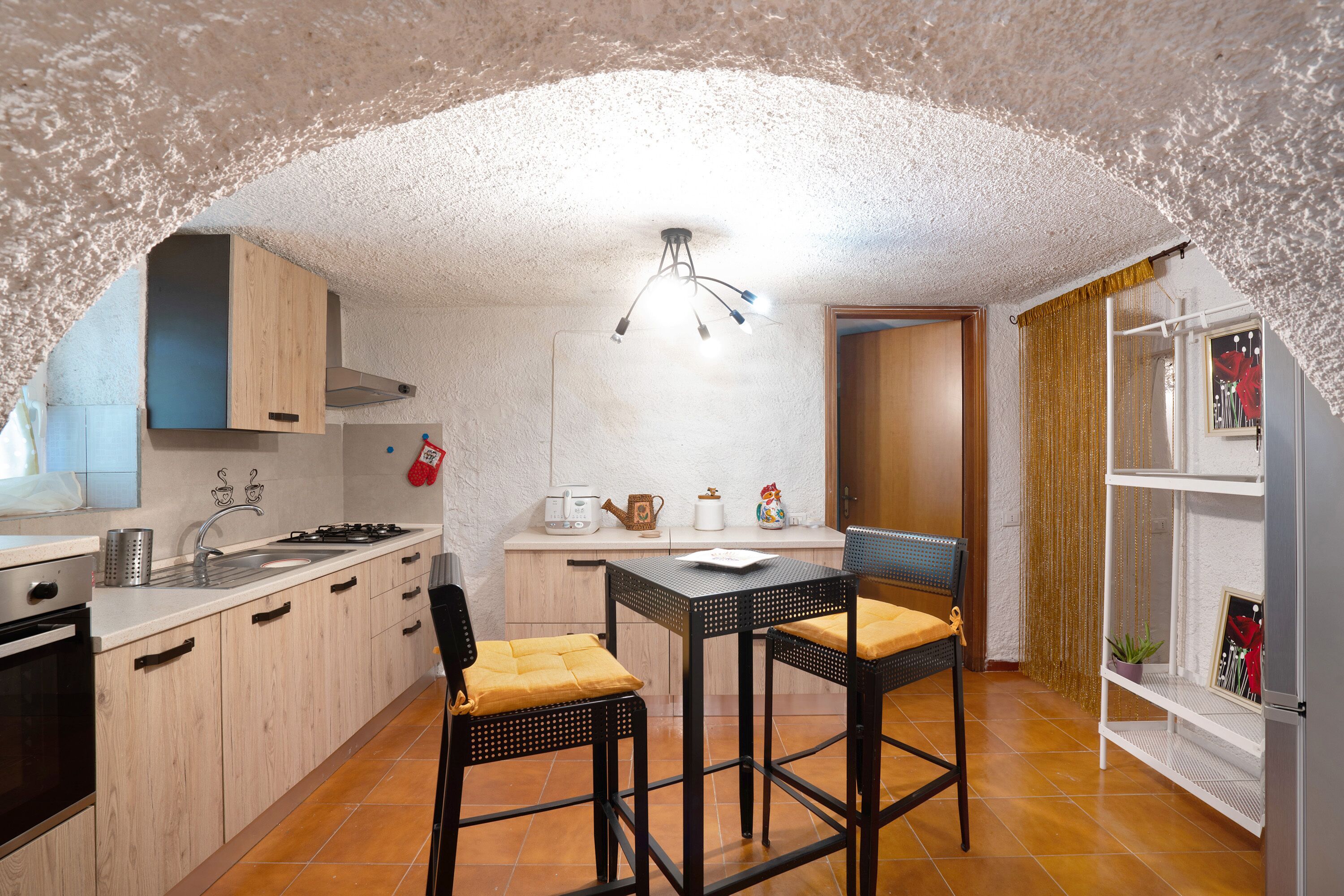 Pet-Friendly Apartment 'Il Bacio del Sole' with BBQ, Shared Terrace & Wi-Fi