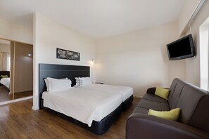 1 bedroom, iron/ironing board, free WiFi, bed sheets - Studio Apartment 'Estúdio Vista Mar Atlântico' with Sea View, Pool & Wi-Fi (Alvor)