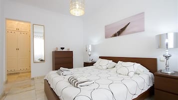 3 habitaciones, tabla de planchar con plancha y wifi gratis