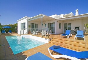 Pool - Vacation Villa 'Benedicte' with Sea View, Wi-Fi and Air Conditioning (Puerto del Carmen)
