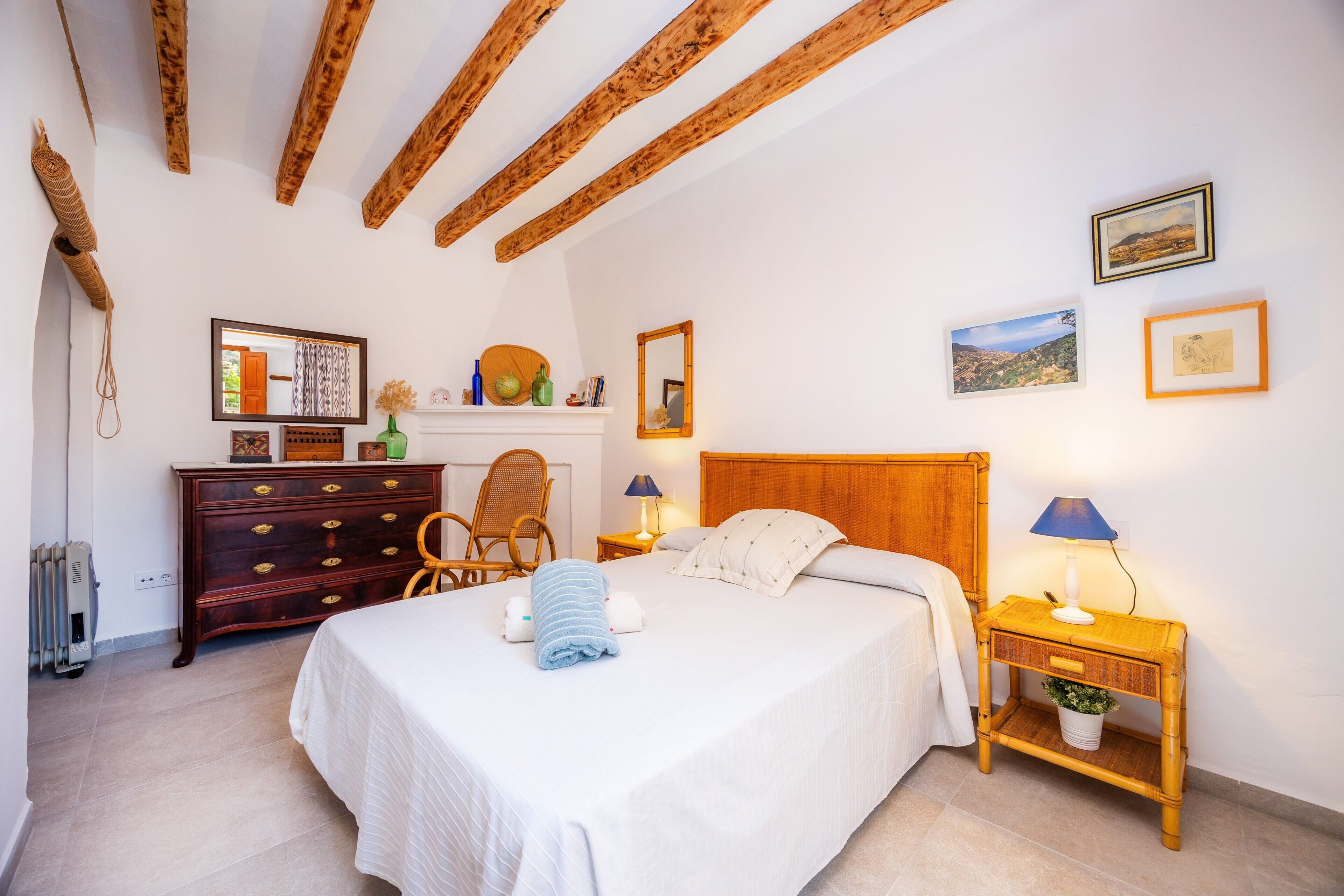 2 chambres, fer et planche à repasser, Wi-Fi gratuit, draps fournis