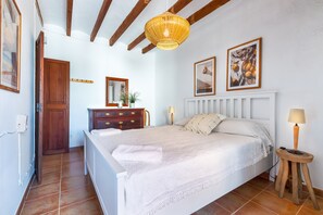 2 habitaciones, tabla de planchar con plancha y wifi gratis 