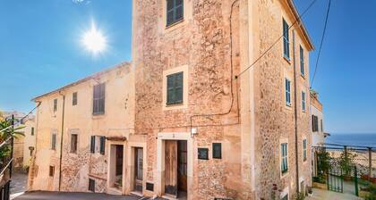 Ferienhaus 'Ca Sa Padrina' mit Meerblick, privater Terrasse und Wi-Fi