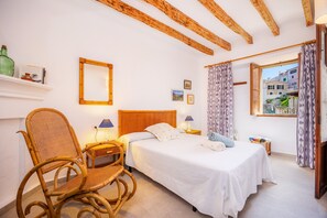 2 chambres, fer et planche à repasser, accès au Wi-Fi (inclus)