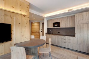 Dining - Apartment "Wind Mountain Planet Suite House" with Mountain View, Wi-Fi & Balcony (Livigno)