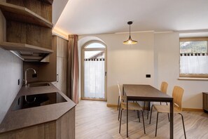 Dining - Apartment 'Rock Mountain Planet Suite House' with Mountain View, Wi-Fi & Balcony (Livigno)