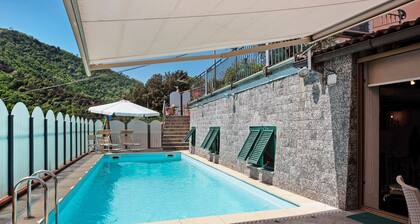 Bed and Breakfast 'Gocce Di Cristallo' mit Meerblick, WLAN und Klimaanlage