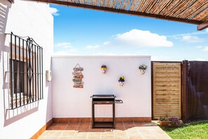 Terrace/patio - Vacation Home "Villa Zajara" with Pool, Garden, Terraces & Wi-Fi (Conil)