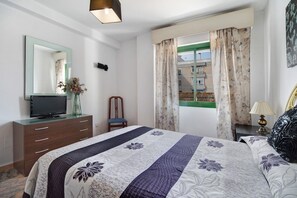 2 bedrooms, free WiFi, bed sheets - Apartment in the Best Location with Wi-Fi (Jerez de la Fra.)