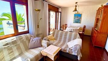 Tv, pejs, dvd-afspiller