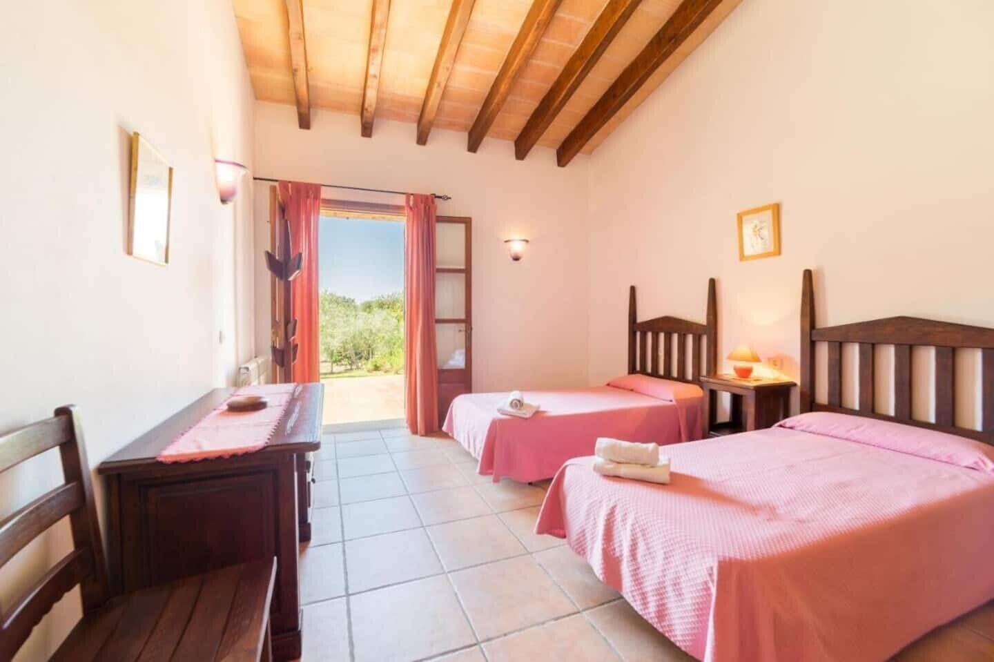 3 quartos, Wi-Fi de cortesia, roupa de cama