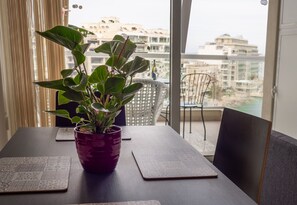 Dining - Modern central apartment, perfect for holidays in Malta (Saint Julian's)