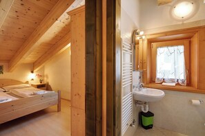 2 bedrooms, free WiFi, bed sheets - Apartment Baita Bruno Fior di Loto with Mountain View, Garden and Wi-Fi (Livigno)