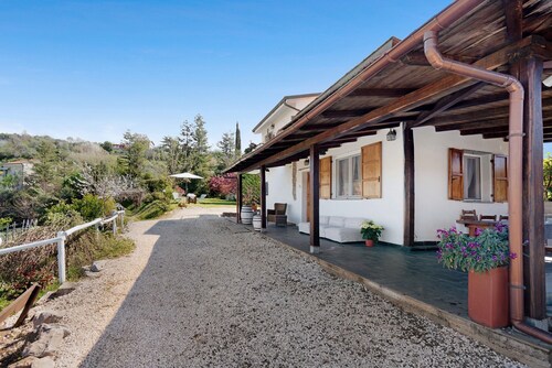 Holiday Apartment "Rosadimaggio Camelia" with Garden & Wi-Fi