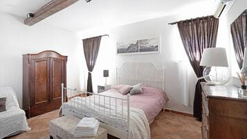 1 habitación, wifi gratis y ropa de cama