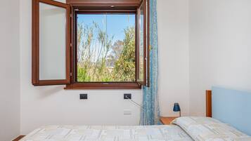 2 bedrooms, free WiFi, bed sheets