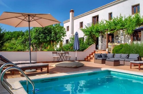 Pet-Friendly 'Finca La Casa 1950' with Mountain View, Pool & Wi-Fi