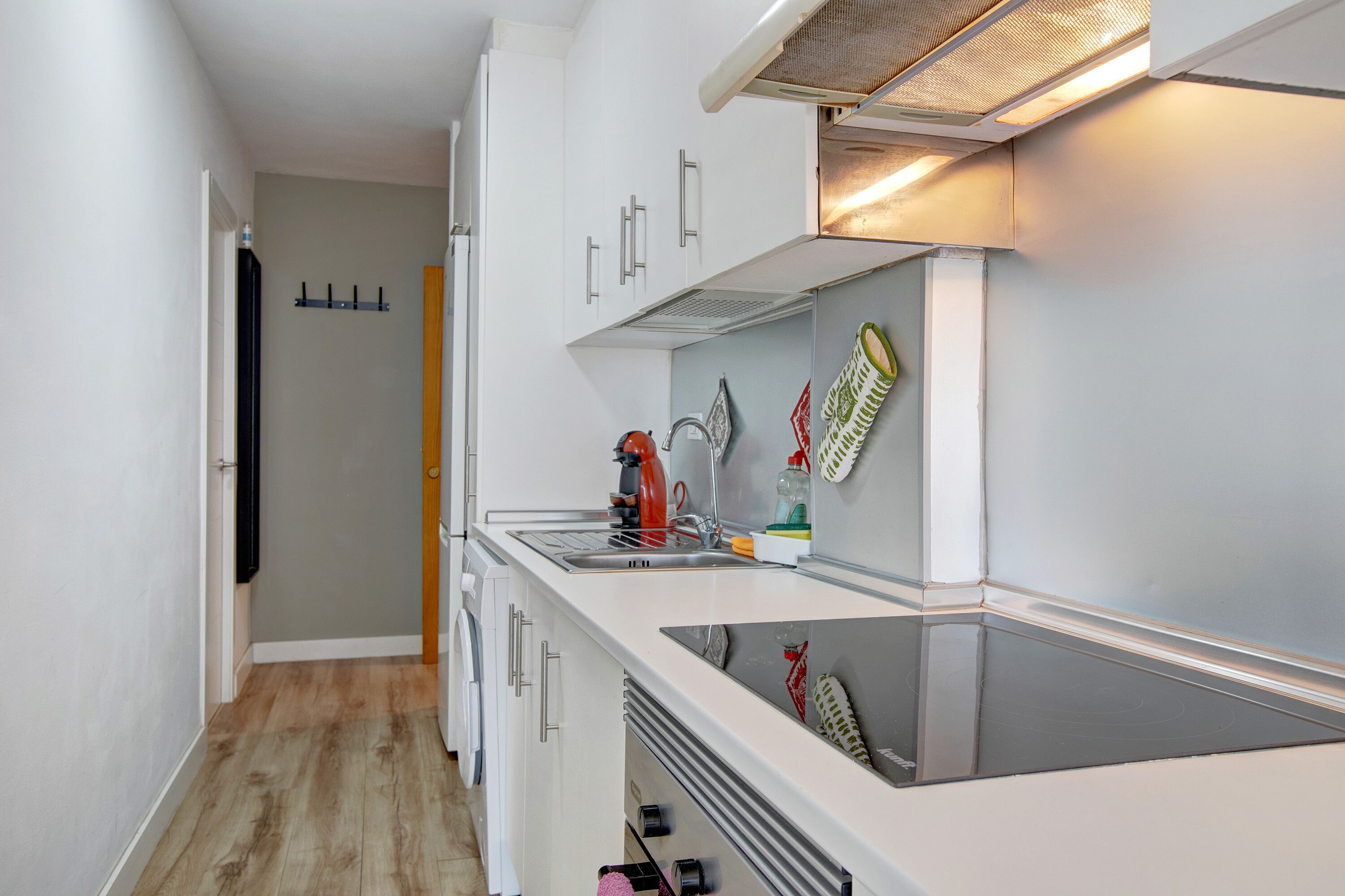 Apartamento 'Playa Las Vistas' close to the Beach with Balcony & Wi-Fi