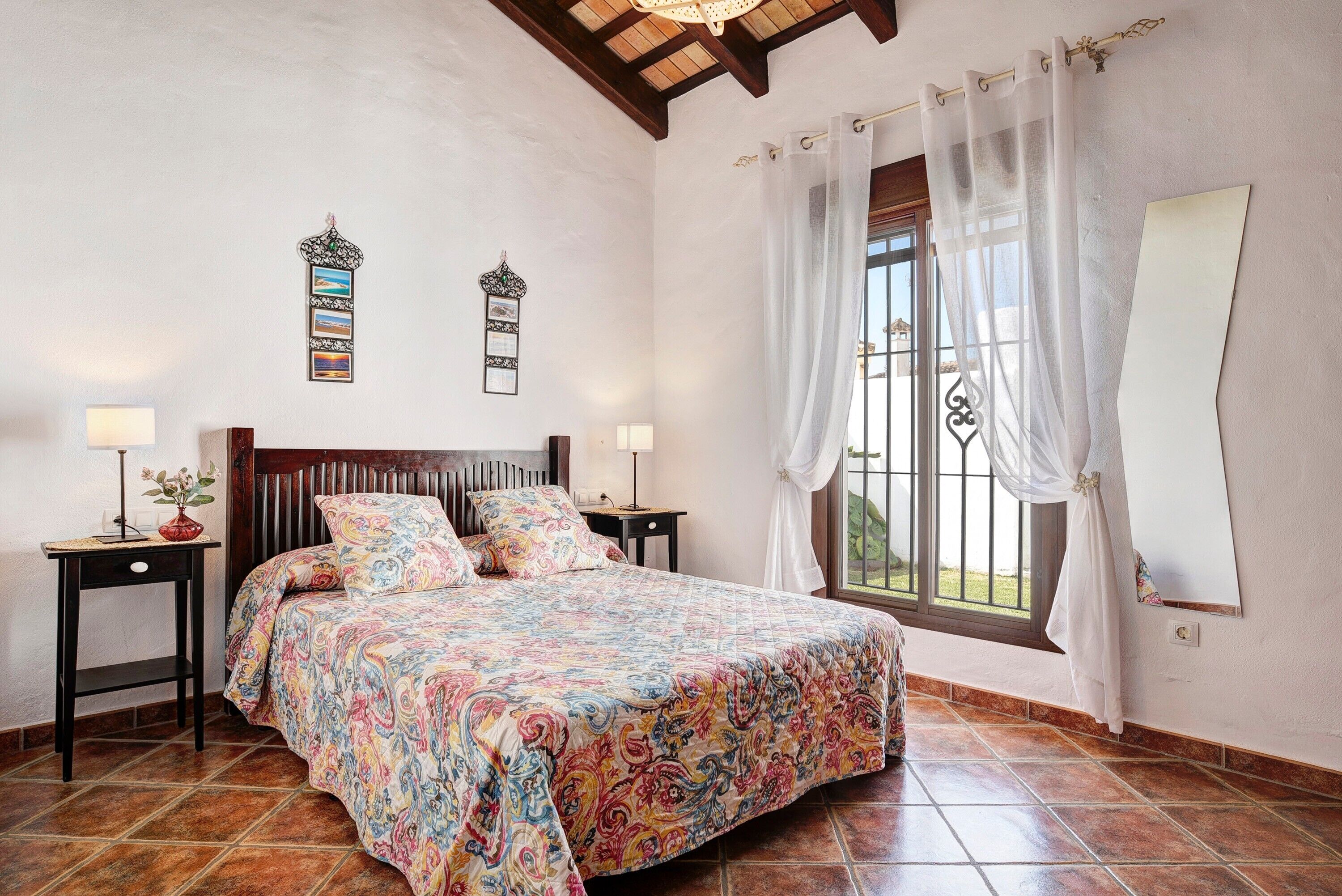 3 habitaciones, tabla de planchar con plancha y wifi gratis 