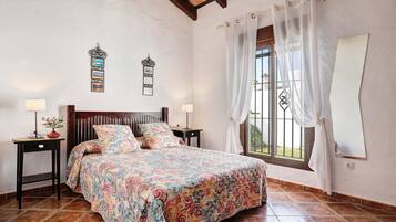 3 habitaciones, tabla de planchar con plancha y wifi gratis