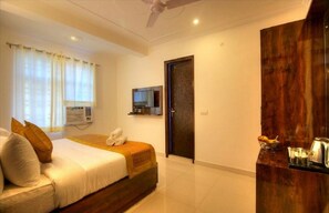 Deluxe Room | Living area - Hotel Ark Avalon Plaza-Delhi Airport (New Delhi)