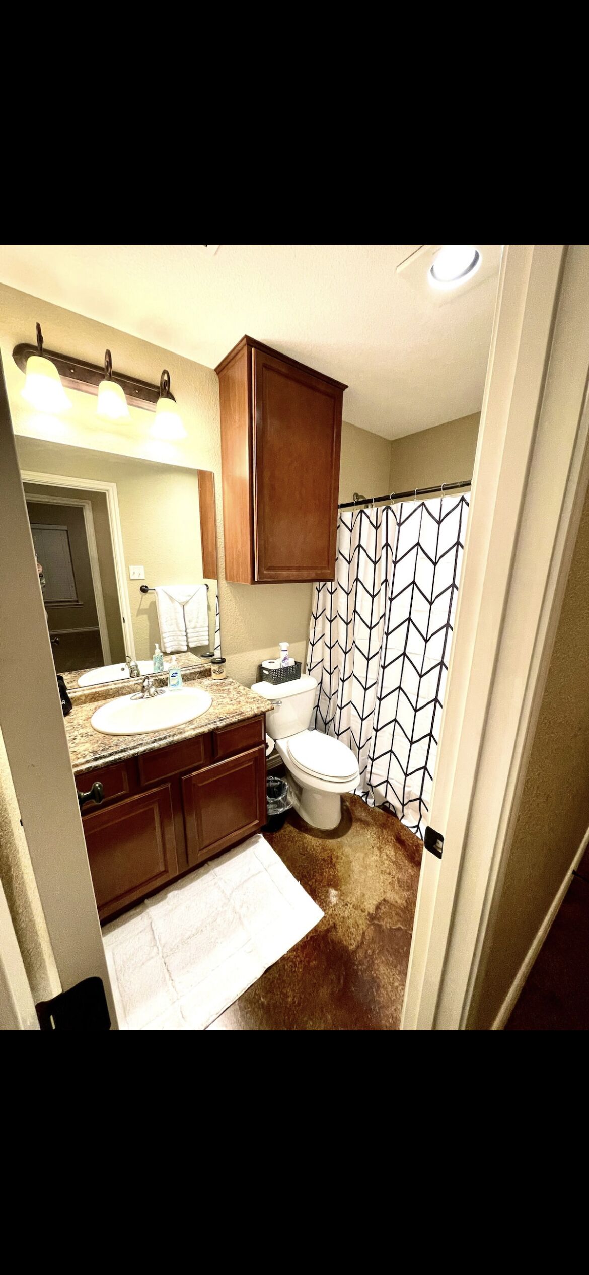 Your Mid-Dessa Home right off the Loop 250