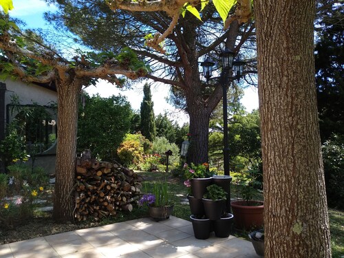 Independent bedroom, swimming pool, Park, Kitchen, Barbecue...