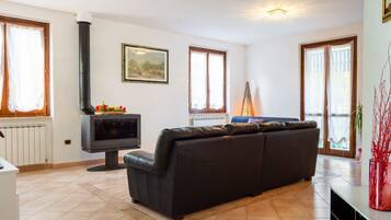 Télévision à écran plat