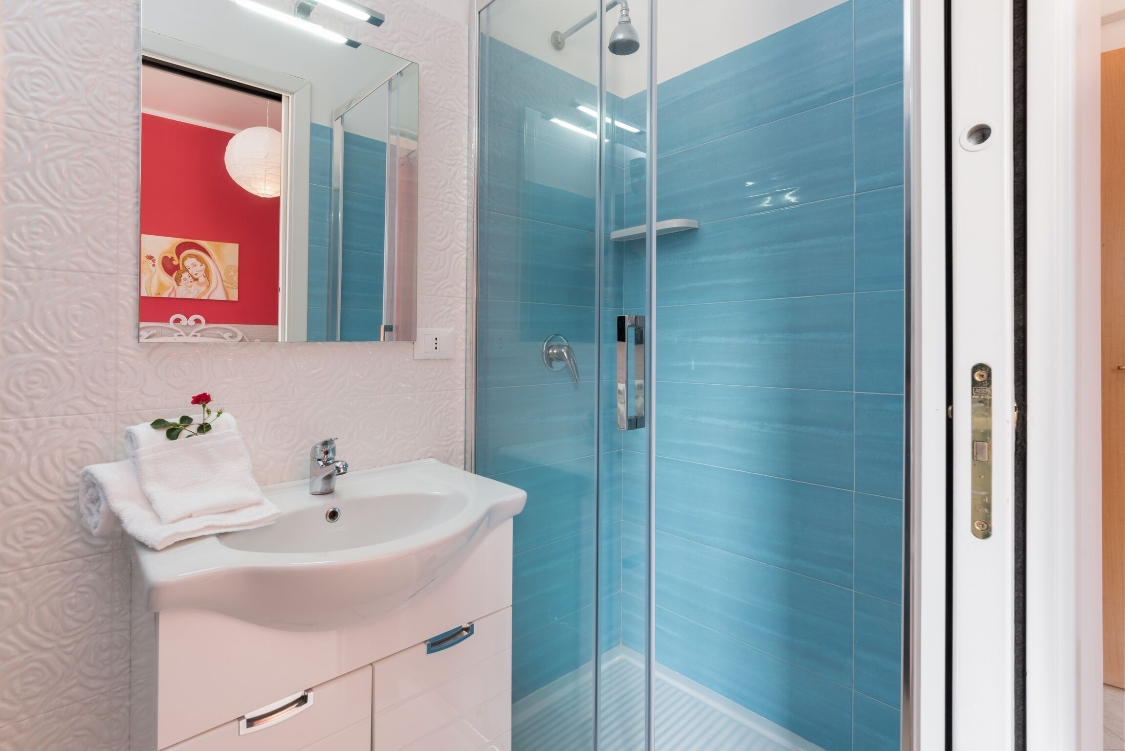 SMERALDO VILLA with GARDEN and WIFI INTERNET