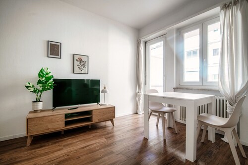 Studio apartment a few steps from Piazza Grande and the lakefront (CITY 1)