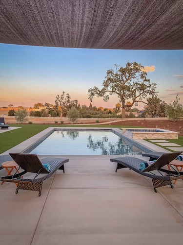 Brand-new Farmhouse Style Ranch w/Fire Pit in the heart of Paso Robles!