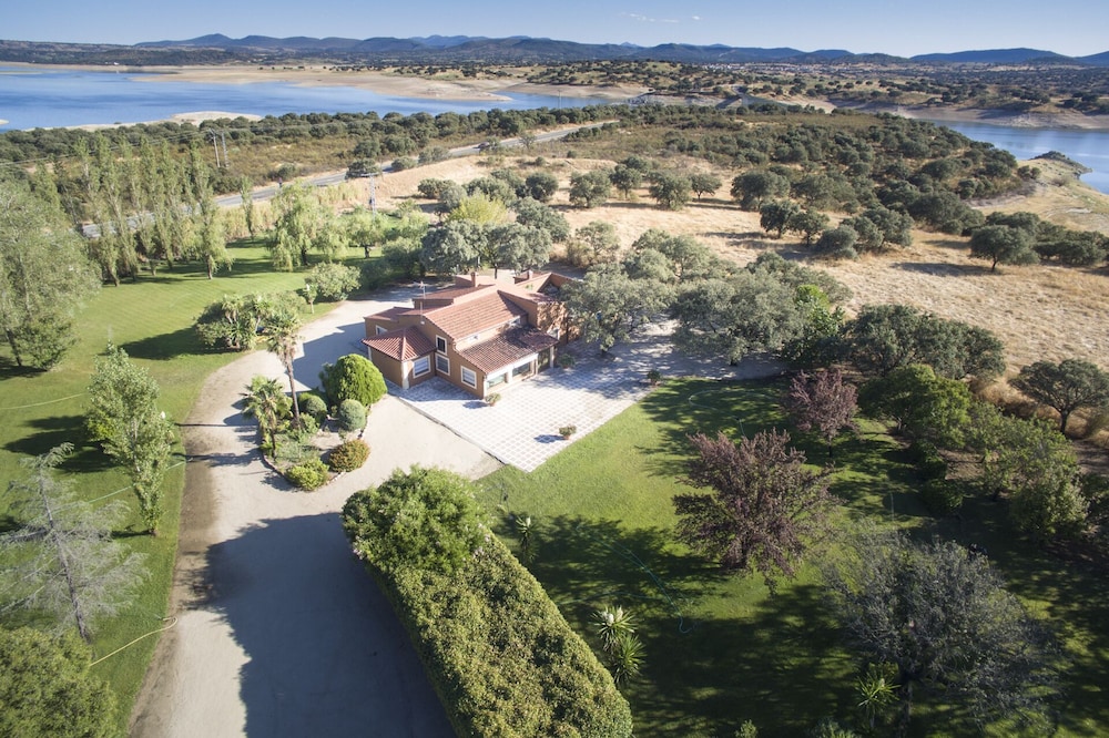 Santa Cruz de Alarza, a place to enjoy nature