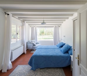 4 Schlafzimmer, Bügeleisen/Bügelbrett, Reisekinderbett, kostenloses WLAN
