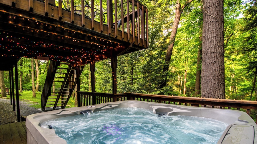 Bearbnb by Taylor Made Deep Creek