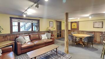House (3 Bedrooms) | Property amenity
