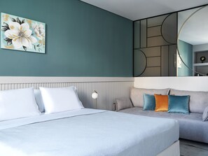 Deluxe Studio Suite with Balcony | Allergitestet sengetøy, senger med overmadrass og minibar