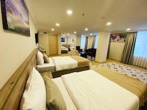 Grand Studio Suite, Sea View | Egyptian cotton sheets, premium bedding, in-room safe, desk - Şimal Hotel (Rize)