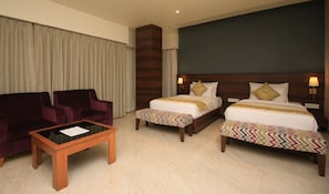 Deluxe Double Room | Free WiFi, bed sheets