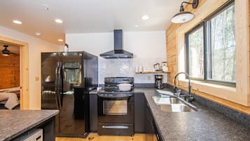 House (4 Bedrooms) | Property amenity