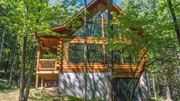 House (4 Bedrooms) | Property amenity