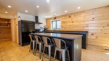 House (4 Bedrooms) | Property amenity