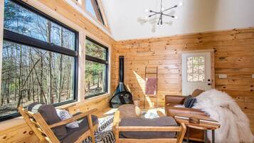 House (4 Bedrooms) | Property amenity