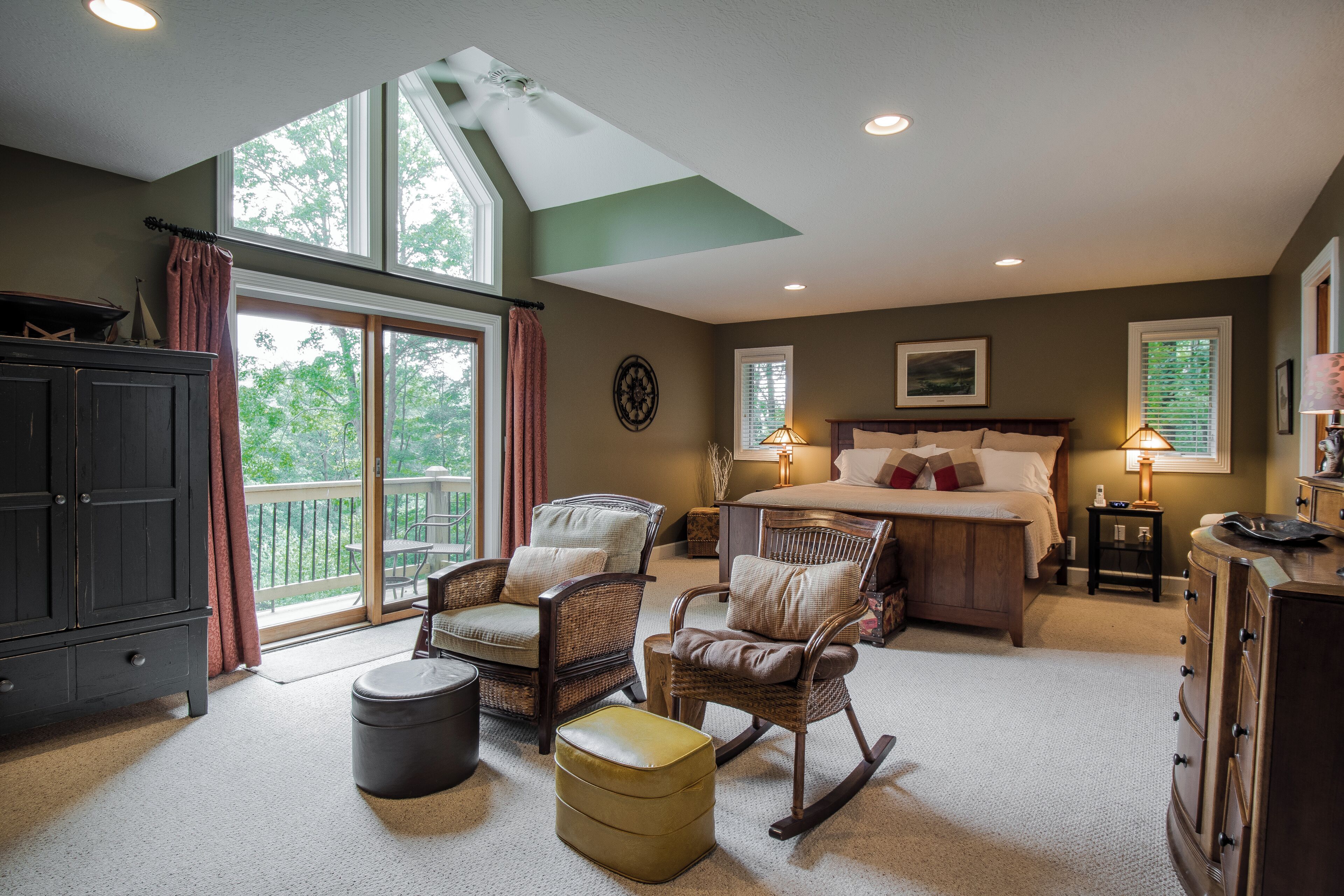 Nhà (4 Bedrooms) | Tiện nghi, dịch vụ nơi lưu trú