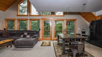 Casa (3 Bedrooms) | Servicio de la propiedad