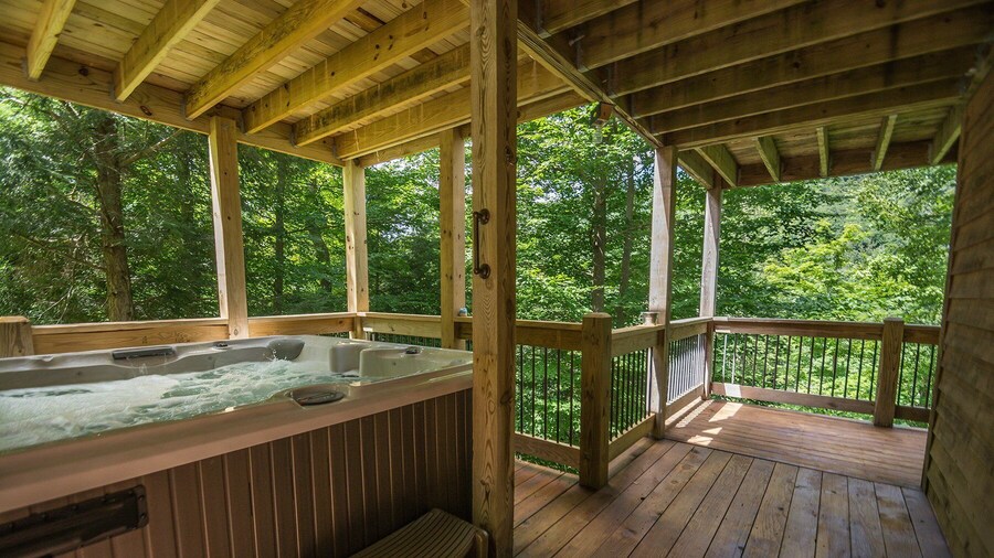 Canopy Escape by Taylor Made Deep Creek