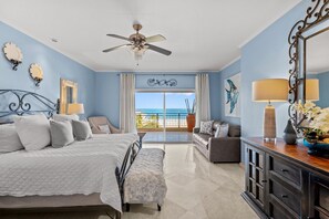 3 habitaciones, escritorio y tabla de planchar con plancha 